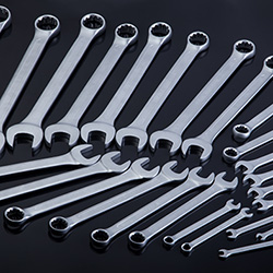 Dual use wrench